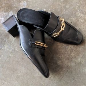 Burberry Chain Detail Loafers US 9/39.5